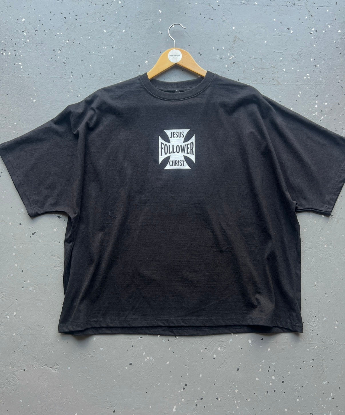 FOLLOWER TEE